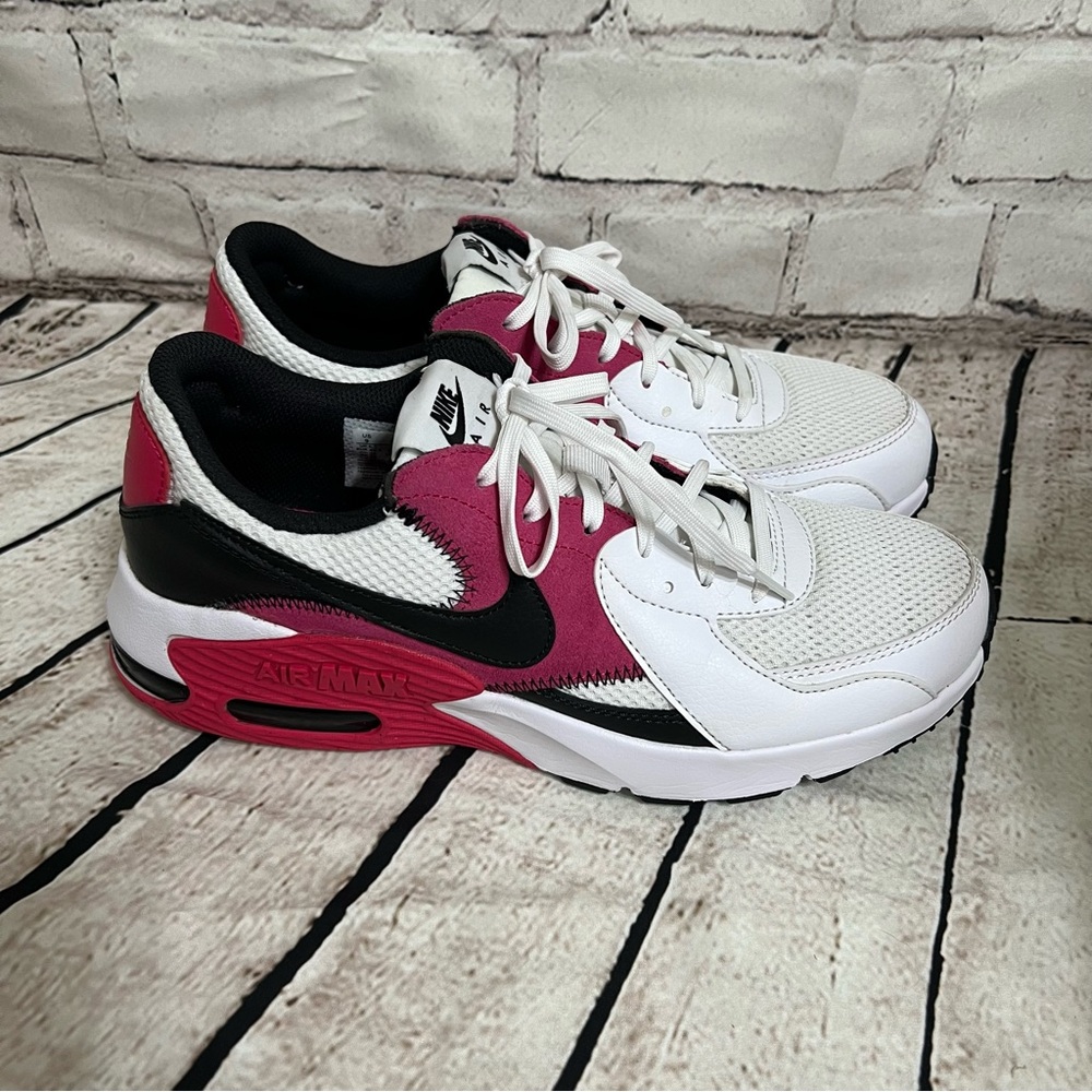 Nike air max excee white rush pink size 9